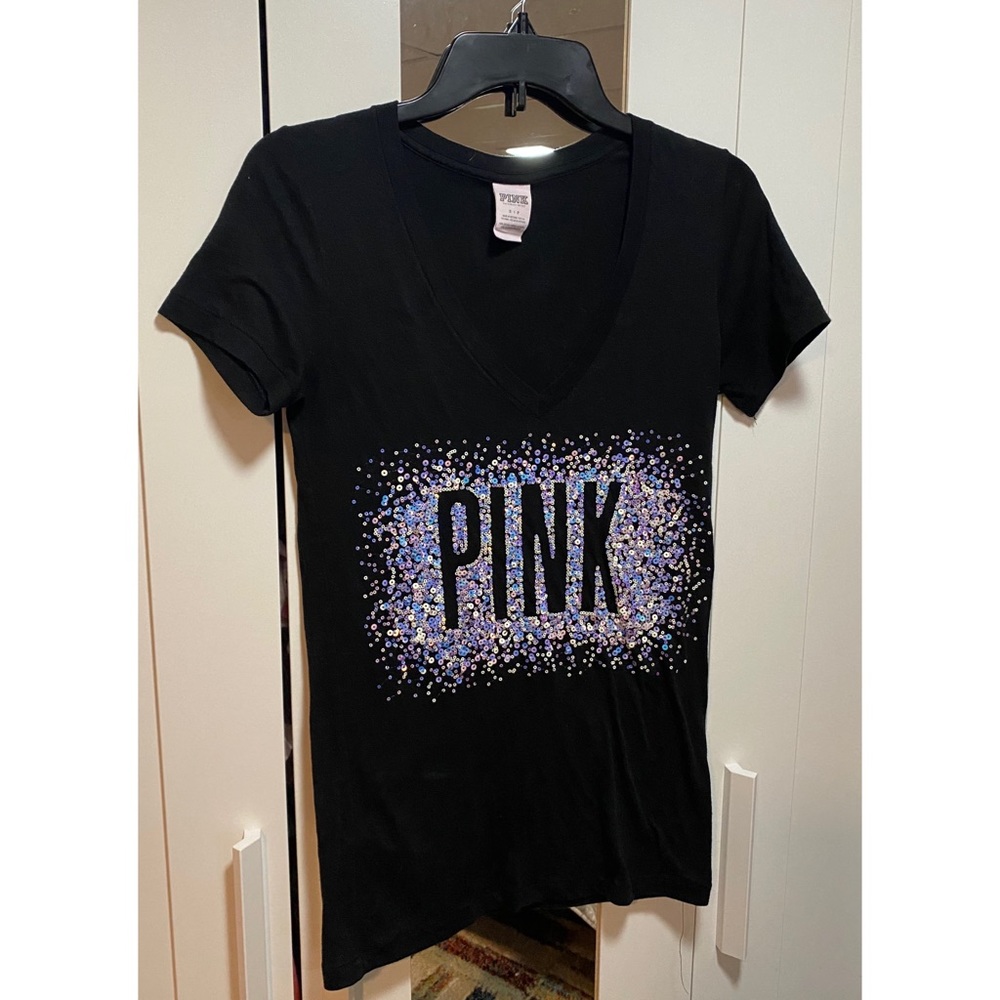 💜 PINK V-Neck T-Shirt